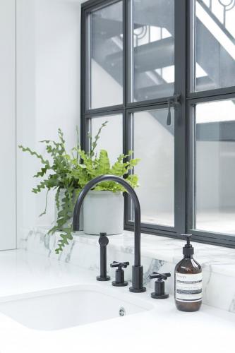 Notting Hill Kitchen Tap Window Detail