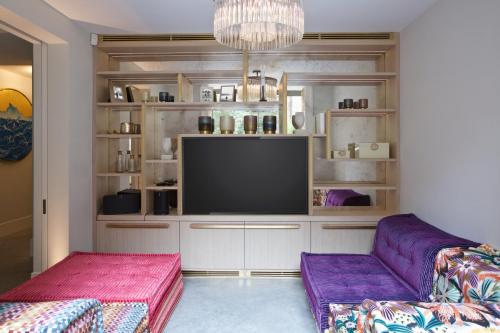 Knightsbridge tv playroom joinery